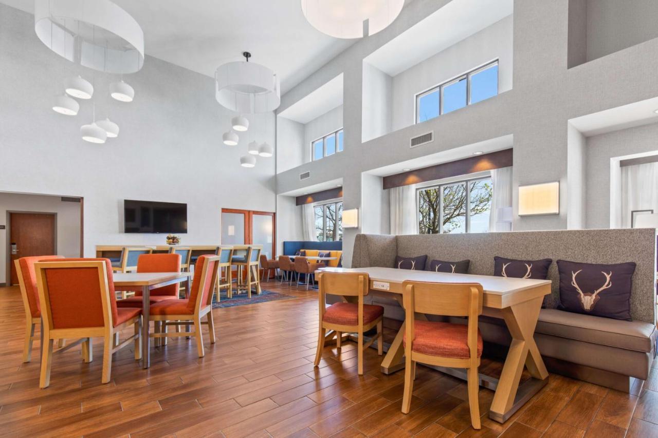 Hampton Inn & Suites Greeley Esterno foto