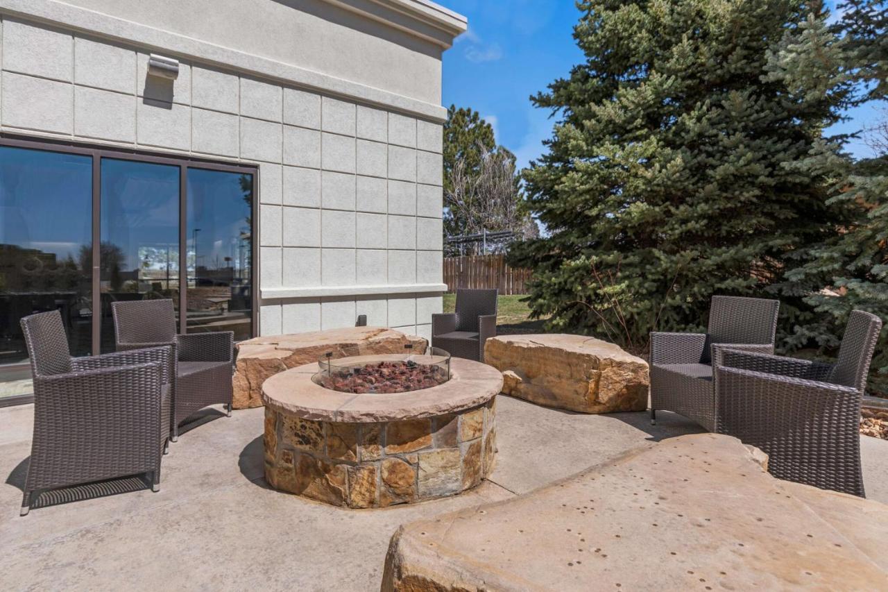 Hampton Inn & Suites Greeley Esterno foto